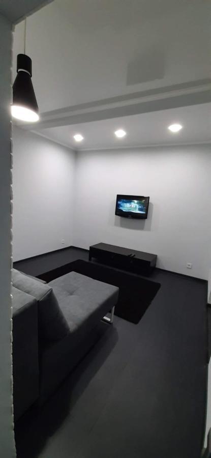 Modern Apartment In The Center Of Town Chisinau Exterior foto