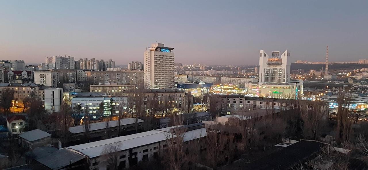 Modern Apartment In The Center Of Town Chisinau Exterior foto